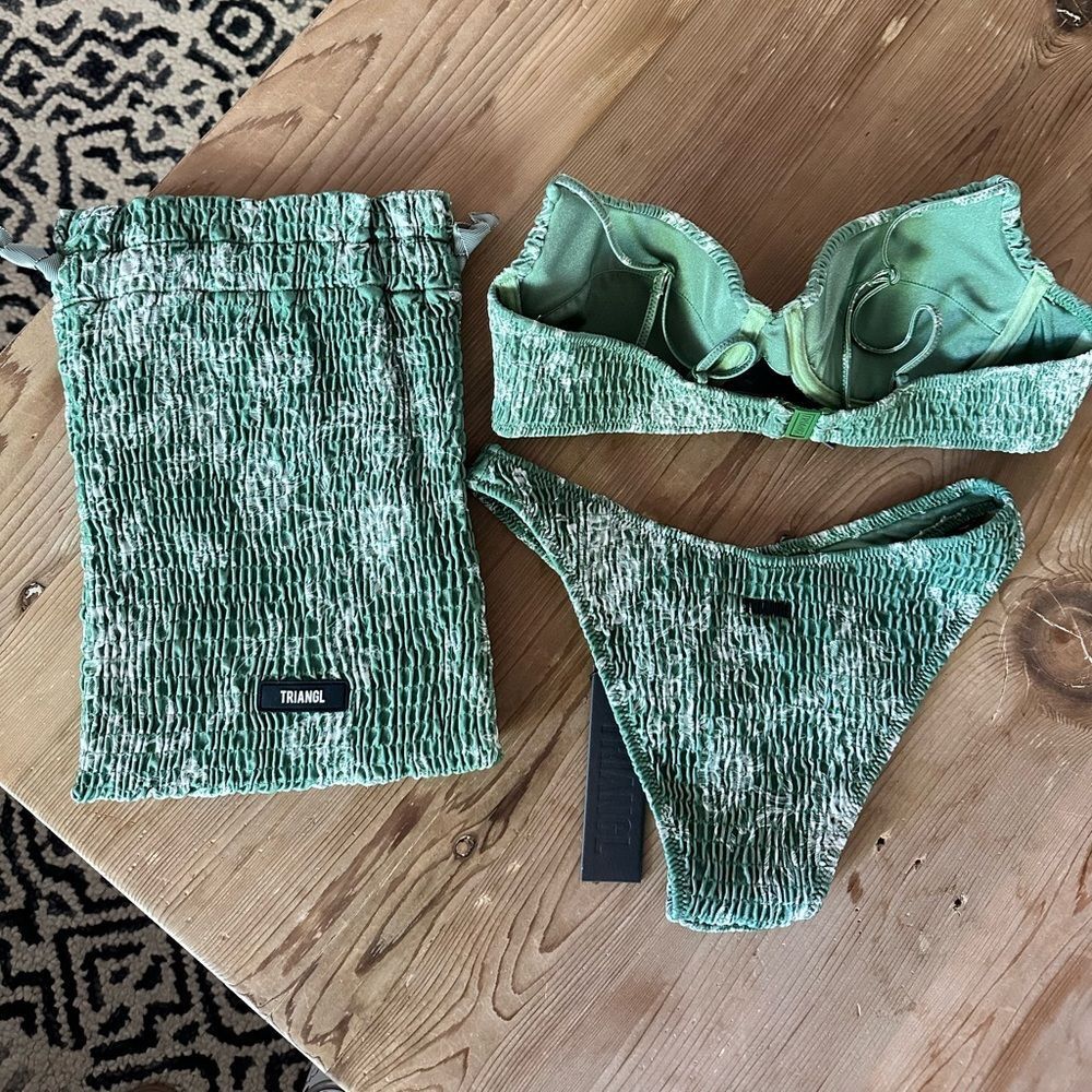 TRIANGL SACRAMENTO CHEEKY BIKINI SET NEW WITH TAGS + BAG - Picture 2 of 6